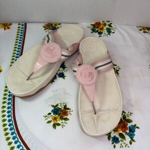 Fitflop Women's Sandals in Pink and White ‘Yoga for the feet’